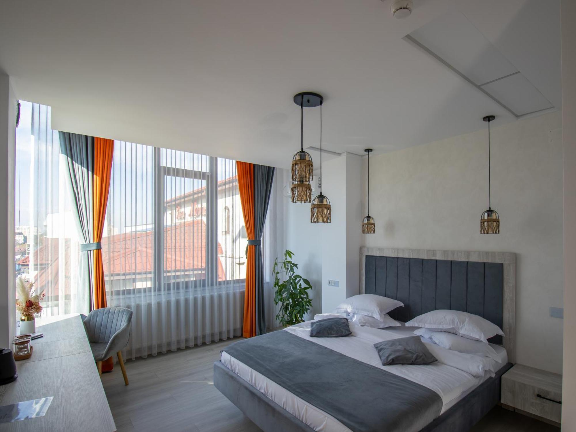 Casa Munteneasca Alessandro Piteşti Exteriör bild